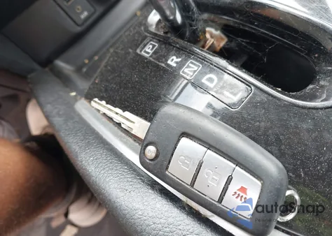 2015 Nissan Rogue S из США, поврежденный, VIN KNMAT2MT3FP531883